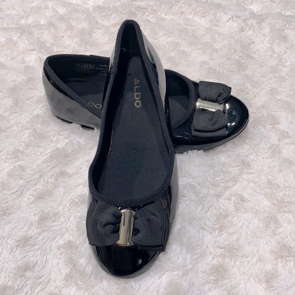 Aldo black shoes with bow
